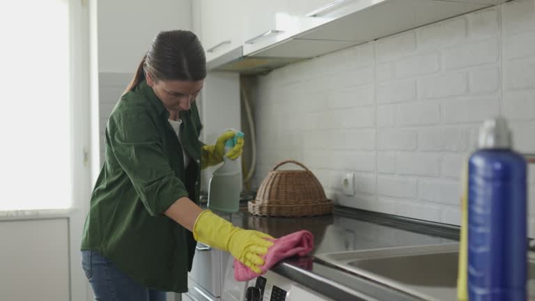 Kitchen Cleaning in Australia